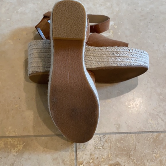 Dolce Vita Espadrilles 8.5 3.5 platform - Picture 2 of 3